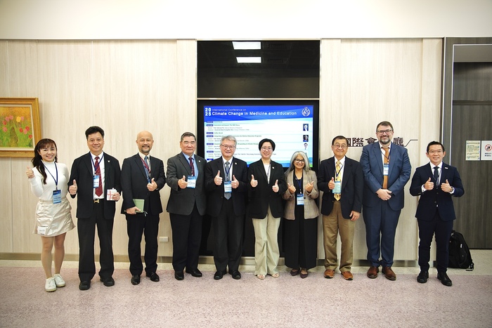 CSMU invited experts from Duke University, the National University of Singapore, and Taiwan’s government, industry, and academia to share perspectives on climate change and medical education.圖片