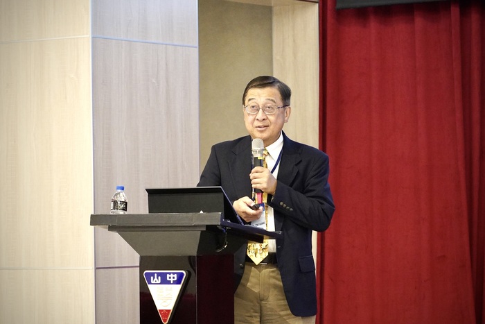 Duke University Professor Yu-Chin Huang highlighted that human activity drives climate change and that resilience depends on strengthening education.圖片