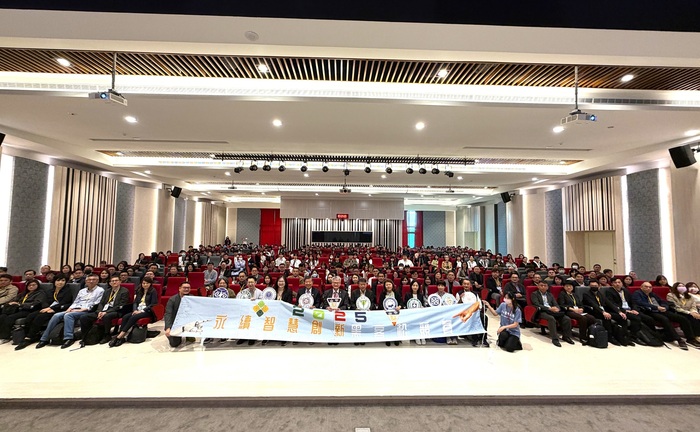「2025永續智慧創新黑客松競賽」決賽，11所大專校院師生及21家企業與非營利組織代表齊聚。圖片