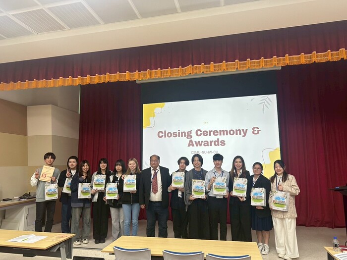 國際學生論壇會後合影圖片