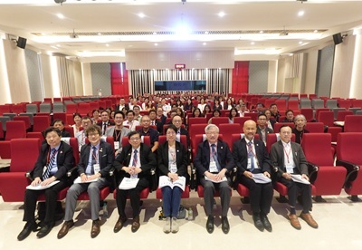 中山醫大舉辦主管共識營，校級主管及各單位主管齊聚交流，共同研議大學治理、高教轉型及永續發展方向。