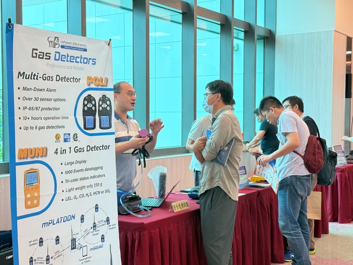 A wide range of technology-based disaster reduction equipment was available for hands-on experience at the event.圖片
