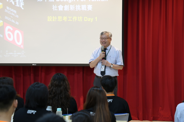 林俊哲副校長在期許同學能在實作中展現專業價值,契合社會需求與大學社會責任,將創新能量轉化為實際影響。圖片