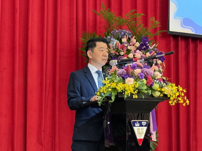 校友總會吳定中理事長致詞圖片
