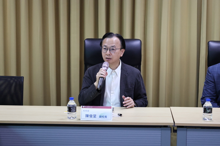 中山醫大副校長陳俊呈表示，串聯產業、校友與學校三方，讓產業與教育形成正向循環。圖片