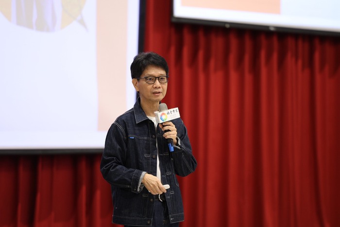 知名作家侯文詠受邀至中山醫大分享人生歷程與創作心路。圖片