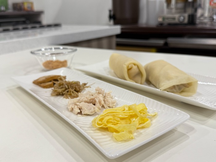 潤餅內餡食材以低油、低糖、清爽為主。圖片