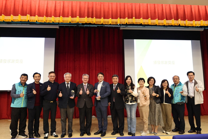 師長及主講人大合照圖片